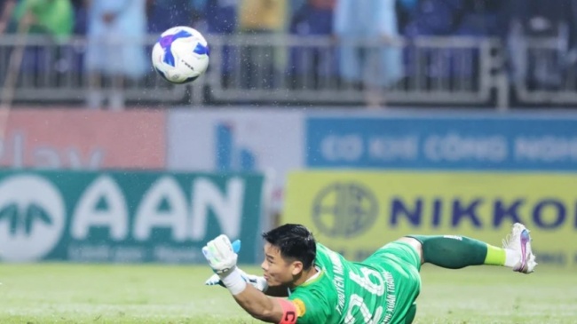 Nguyên Mạnh tỏa sáng ở Nam Định.