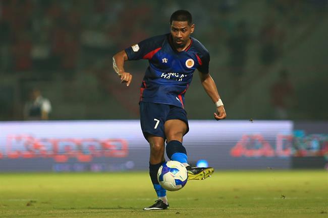 Pendant Quang Vinh sẵn sàng chơi mọi vị trí ở ĐT Việt Nam 1