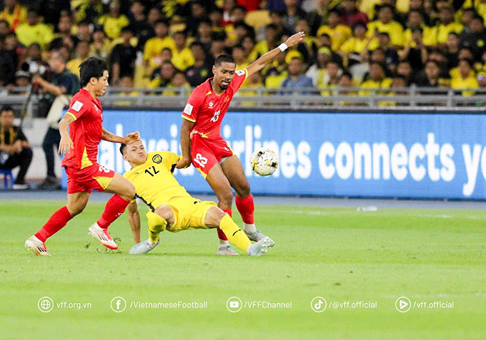 ĐT Việt Nam đã không thể kiểm soát được tình hình trong hiệp 2 - Ảnh: VFF